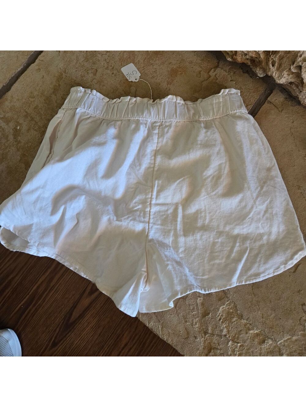 Universal Thread High Waist Cream Shorts